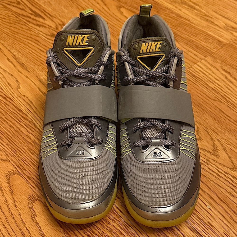 Nike Zoom Revis ‘Oregon Ducks’ PE Sneakers (Men’s) (11.5)